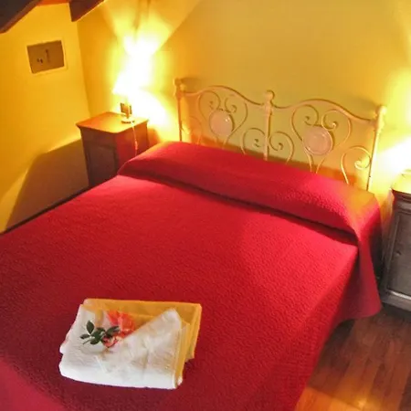 Peppone Ferienhaus 펜션 콜리코